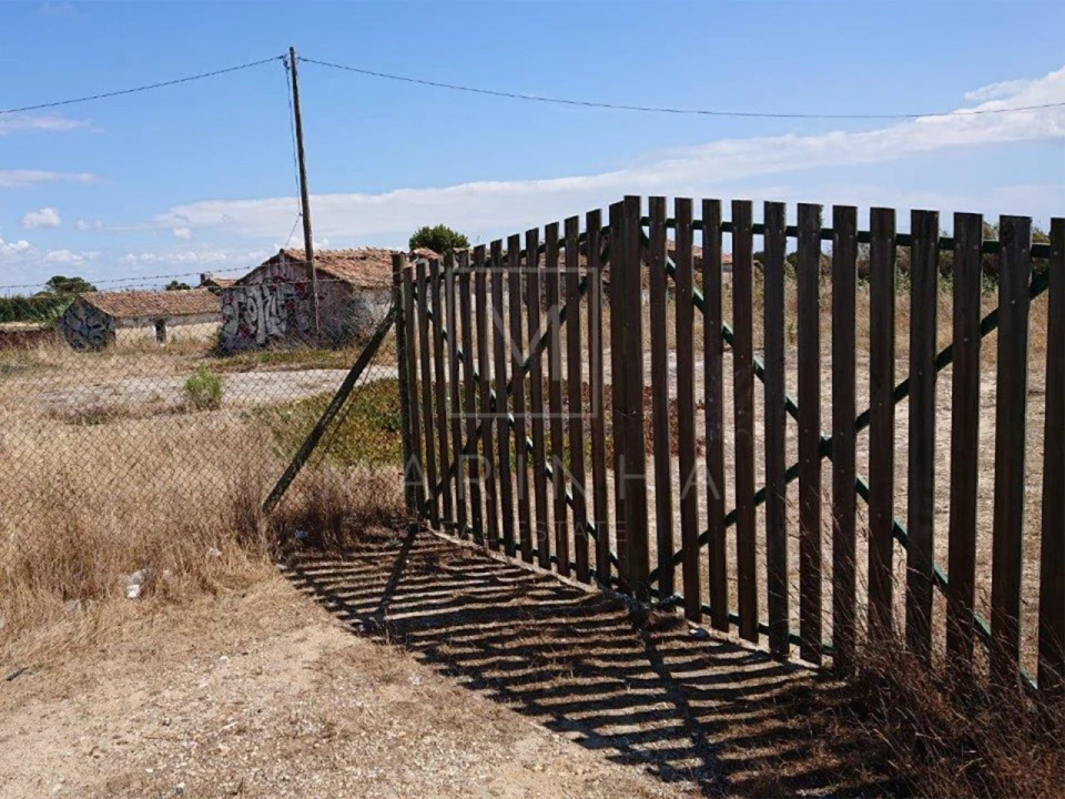 Terreno Misto para Venda em Vila Nova de Milfontes Foto 23