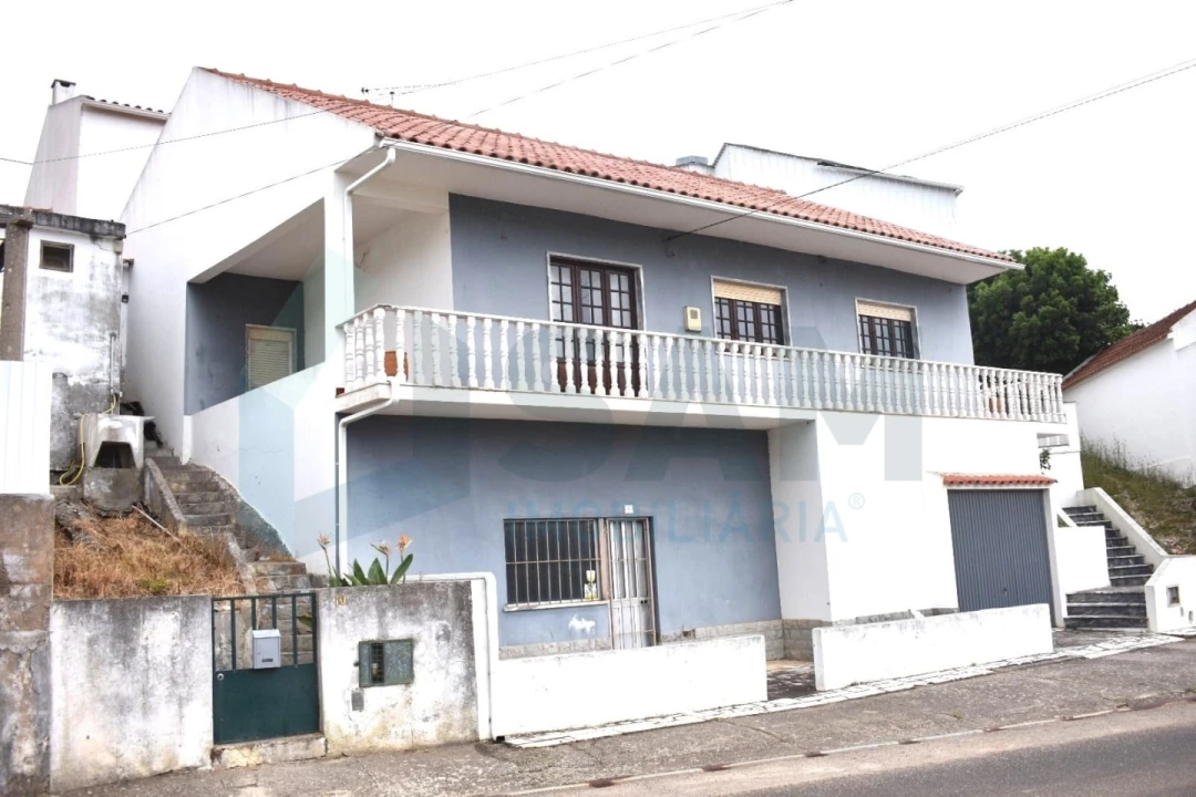 Moradia T4 para Venda em Maxial e Monte Redondo Foto 2