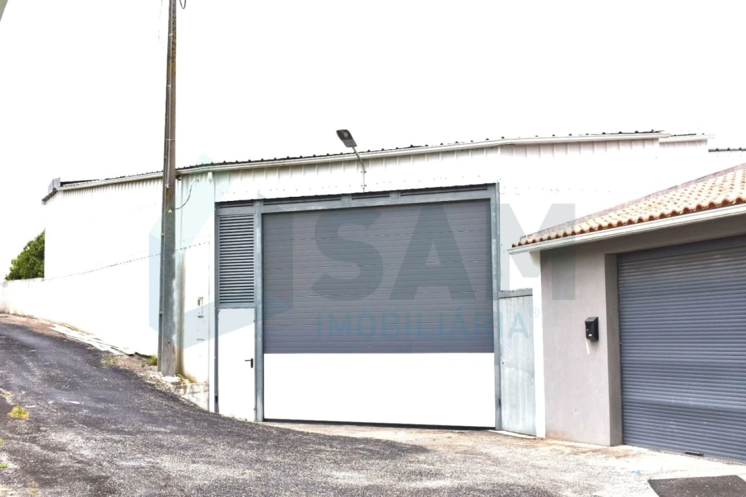 Moradia T4 para Venda em Maxial e Monte Redondo Foto 3