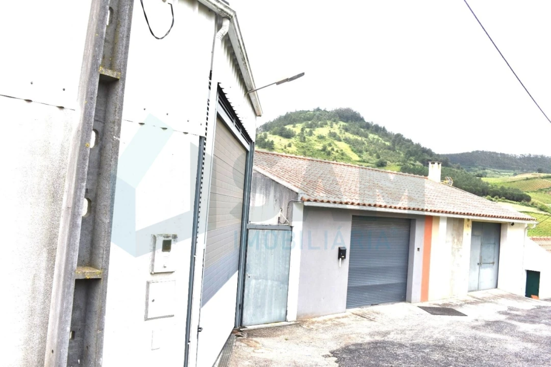 Moradia T4 para Venda em Maxial e Monte Redondo Foto 4