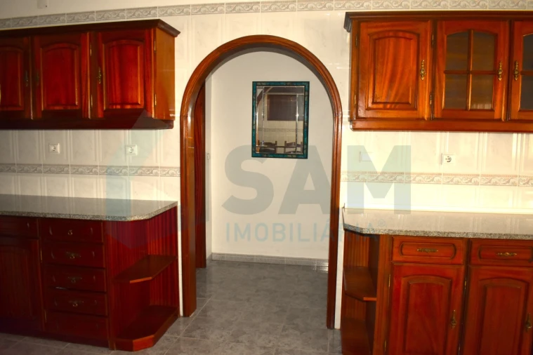 Moradia T4 para Venda em Maxial e Monte Redondo Foto 10