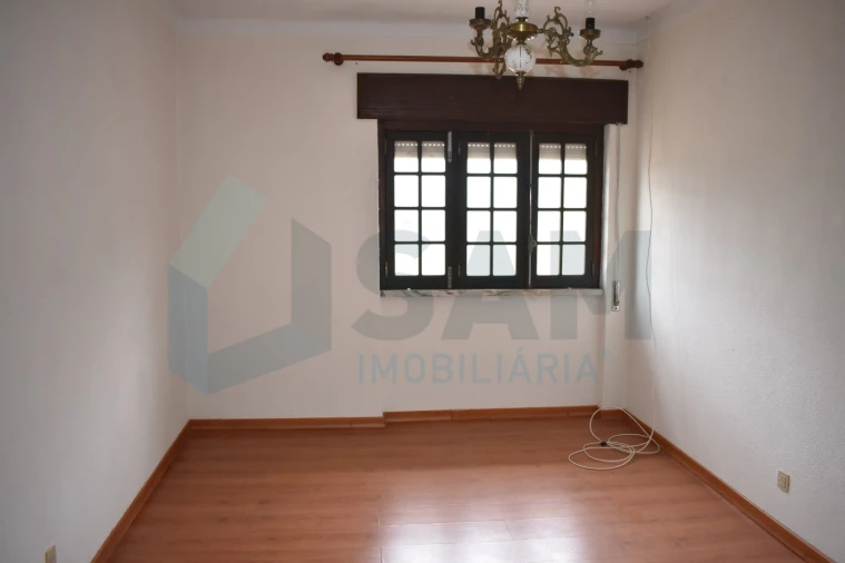 Moradia T4 para Venda em Maxial e Monte Redondo Foto 22