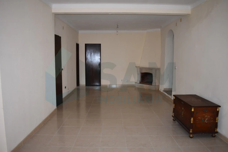 Moradia T4 para Venda em Maxial e Monte Redondo Foto 23