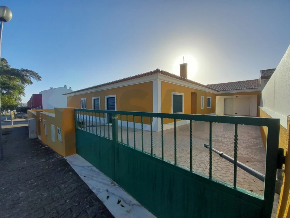 Moradia T3 para Venda em Cadaval e Pêro Moniz Foto 6