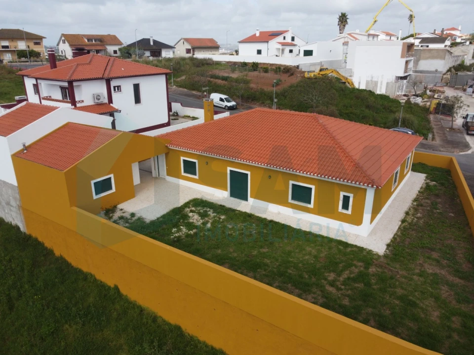 Moradia T3 para Venda em Cadaval e Pêro Moniz Foto 3