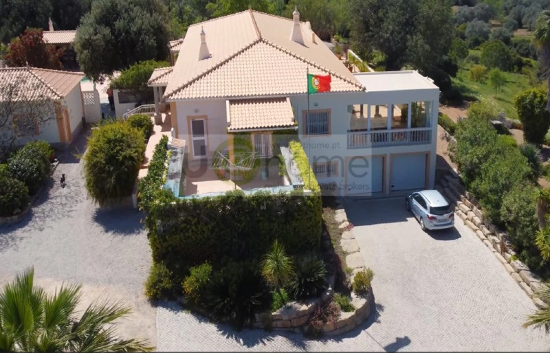 Quinta T4 para Venda em Santa Barbara de Nexe Foto 6