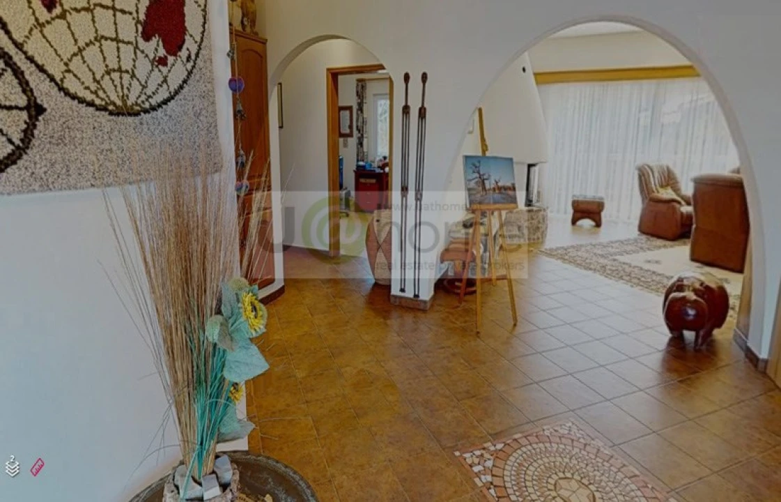 Quinta T4 para Venda em Santa Barbara de Nexe Foto 9