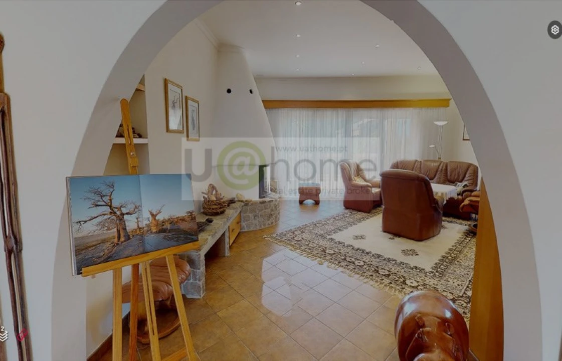 Quinta T4 para Venda em Santa Barbara de Nexe Foto 11