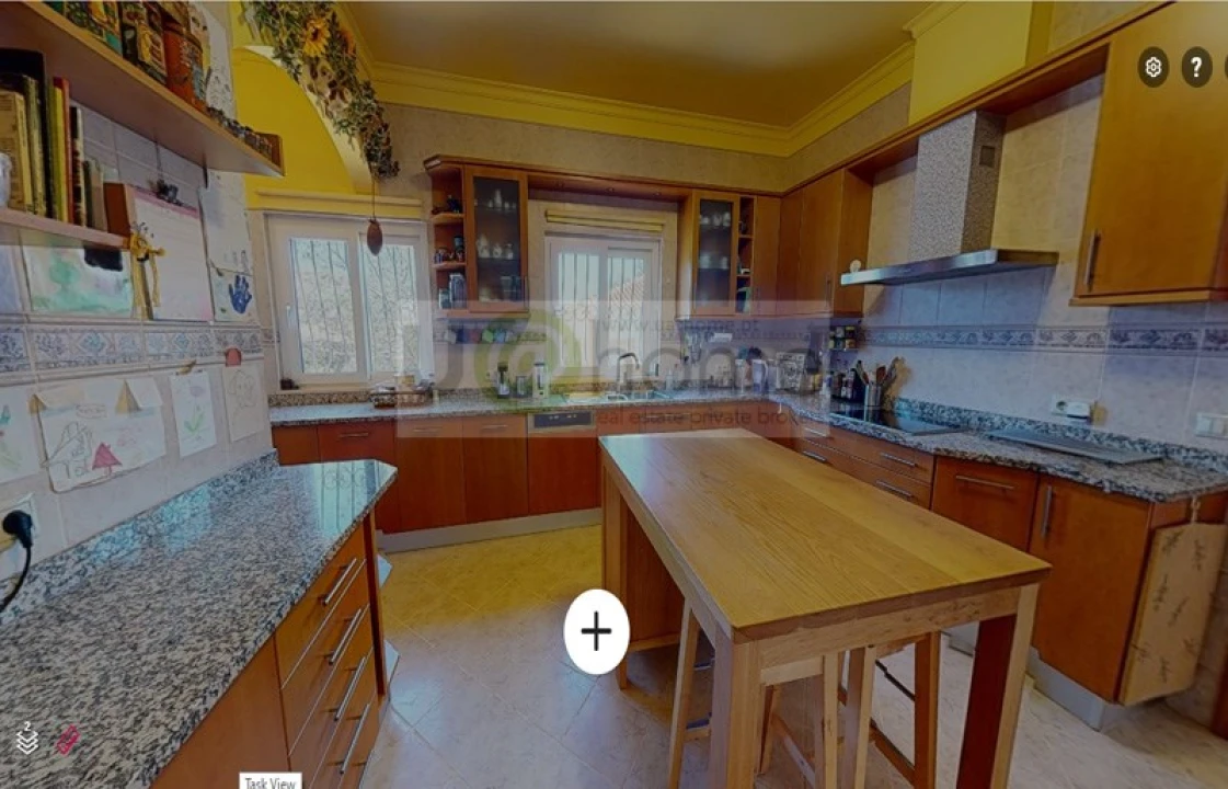 Quinta T4 para Venda em Santa Barbara de Nexe Foto 17