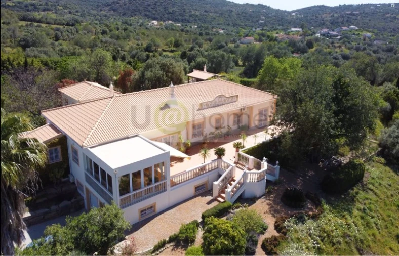 Quinta T4 para Venda em Santa Barbara de Nexe Foto 7