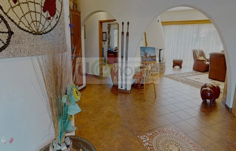 Quinta T4 para Venda em Santa Barbara de Nexe Foto 9