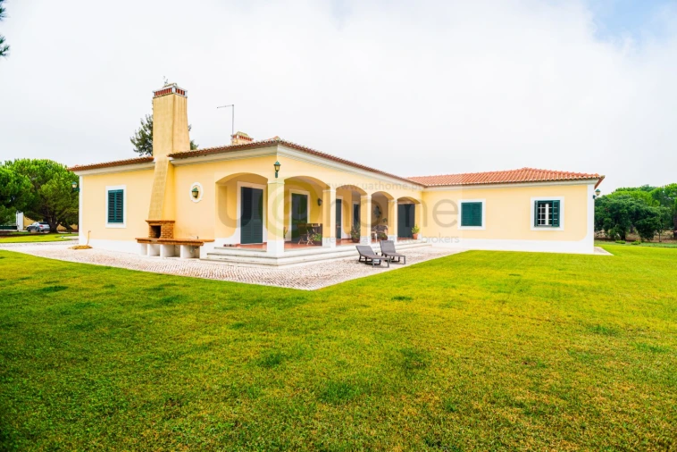 Quinta T4 para Venda em Santo Estêvão Foto 3