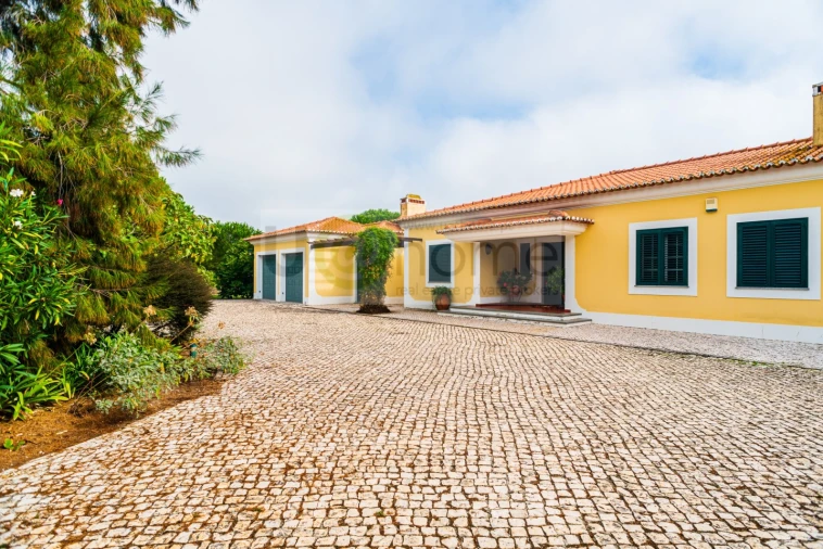 Quinta T4 para Venda em Santo Estêvão Foto 1