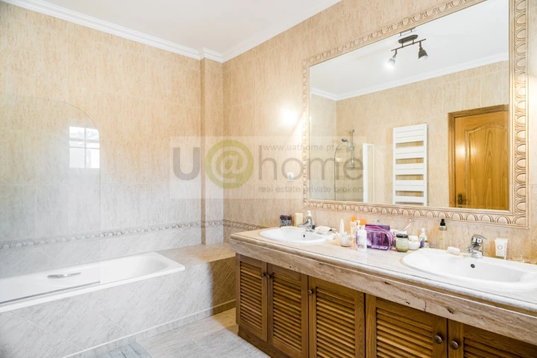 Quinta T4 para Venda em Santo Estêvão Foto 17