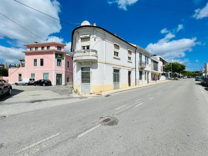 Moradia para Venda em Santo Antonio dos Olivais