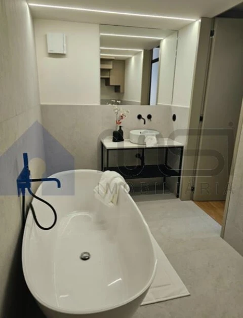 Apartamento para Venda em Cedofeita, Santo Ildefonso, Sé, Miragaia, São Nicolau e Vitória