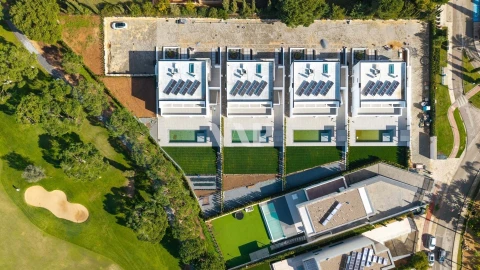 Moradia T4 para Venda em Quarteira