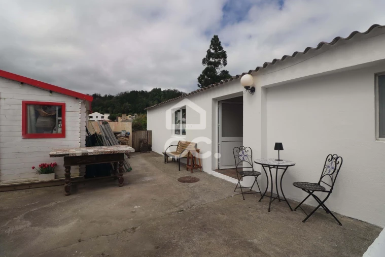 Moradia T5 para Venda em Sete Cidades Foto 28