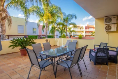 Apartamento T1 para Arrendamento férias em Quarteira