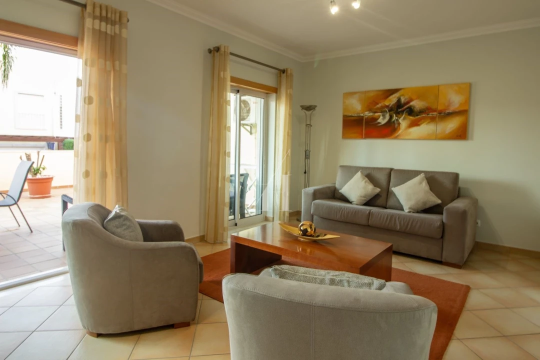 Apartamento T1 para Arrendamento férias em Quarteira Foto 3