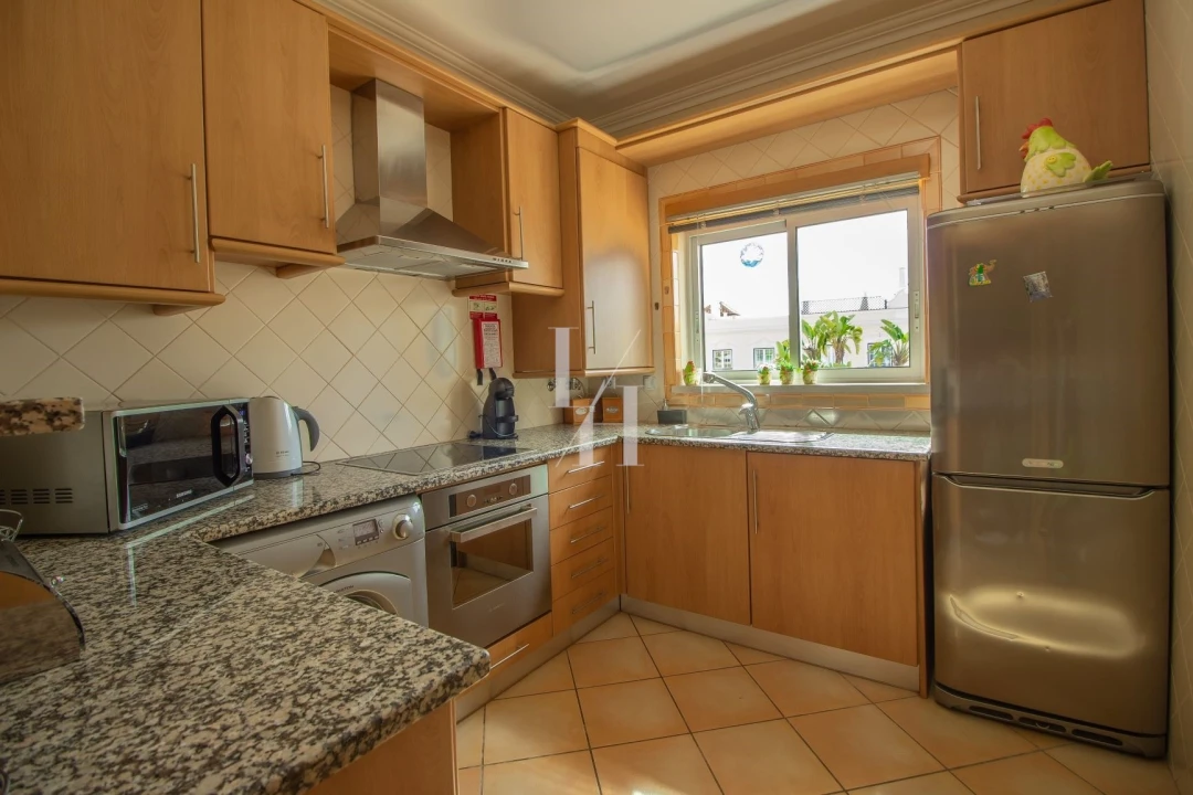 Apartamento T1 para Arrendamento férias em Quarteira Foto 5