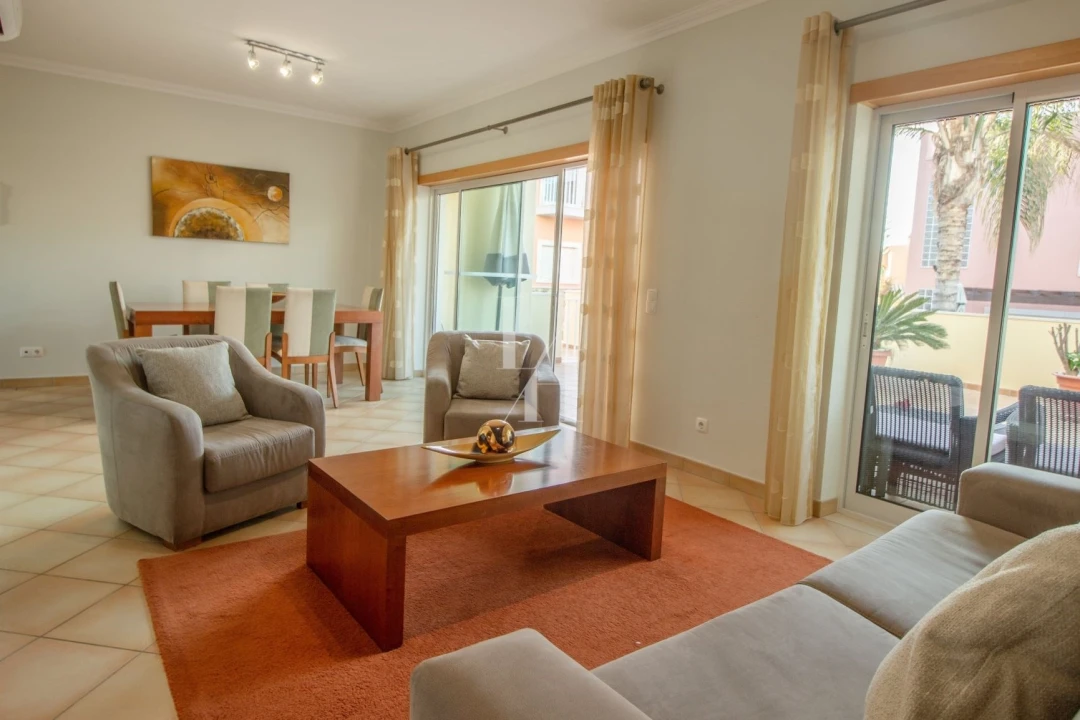 Apartamento T1 para Arrendamento férias em Quarteira Foto 2