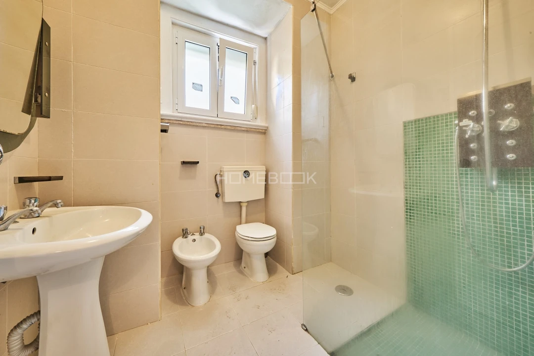 Apartamento T1 para Arrendamento em São Vicente Foto 11