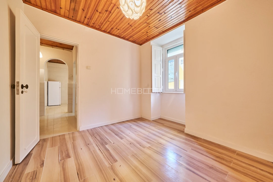 Apartamento T1 para Arrendamento em São Vicente Foto 1