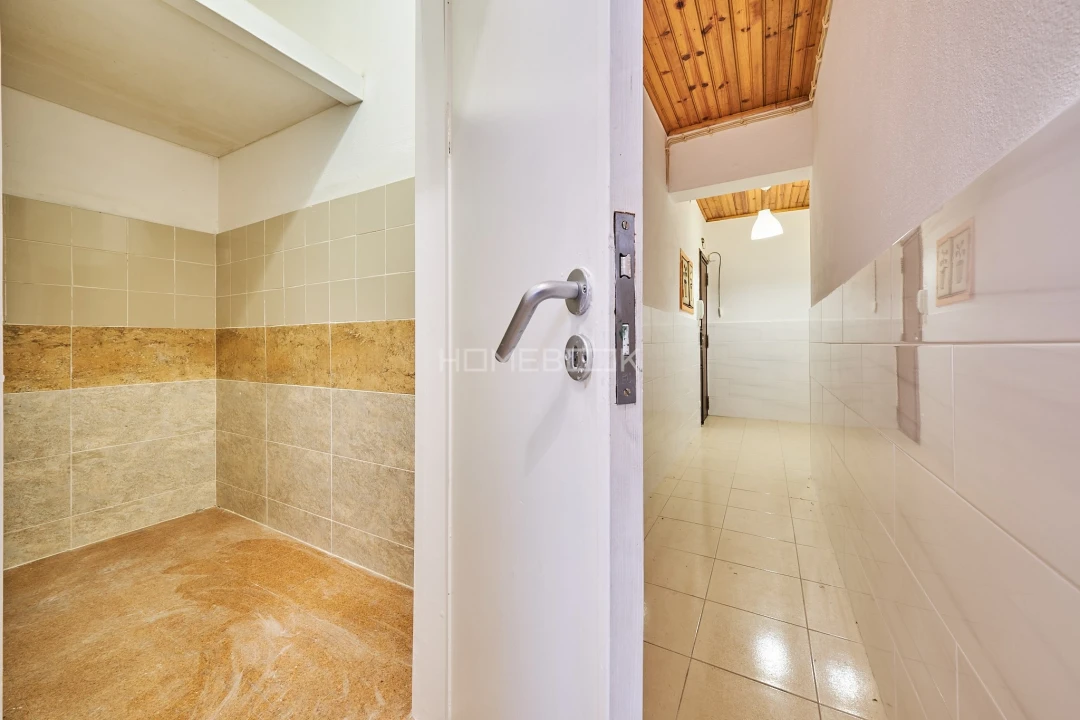 Apartamento T1 para Arrendamento em São Vicente Foto 8