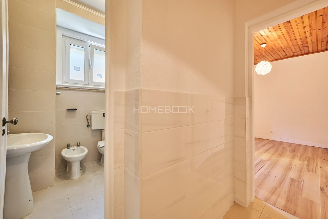 Apartamento T1 para Arrendamento em São Vicente Foto 12