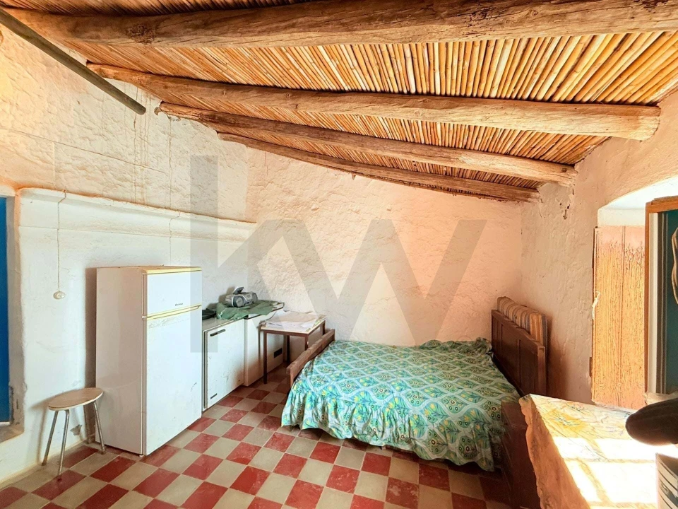 Moradia T1 para Venda em Martim Longo Foto 16