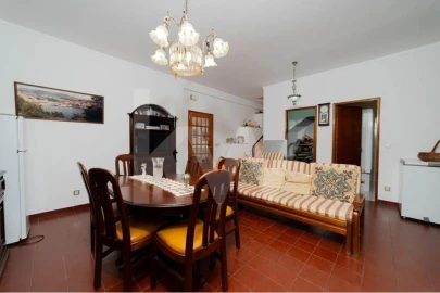 Moradia T5 para Venda em Vila Real de Santo Antonio