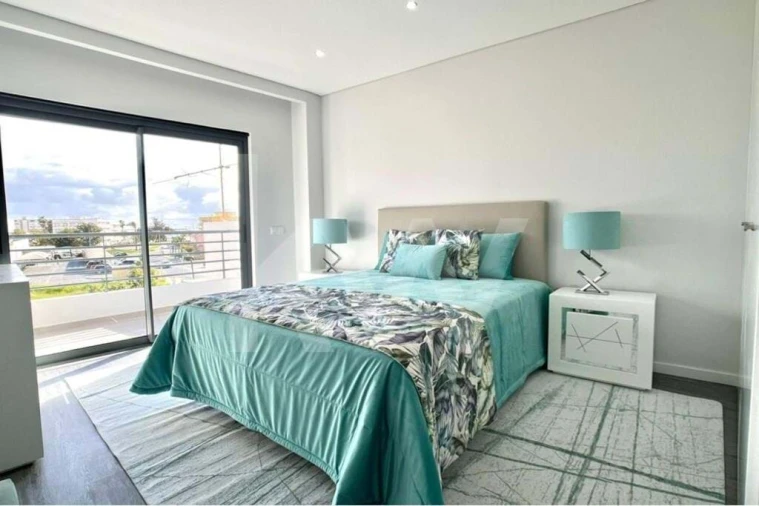 Apartamento T1 para Venda em Quelfes Foto 20