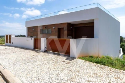 Moradia T3 para Venda em Mexilhoeira Grande