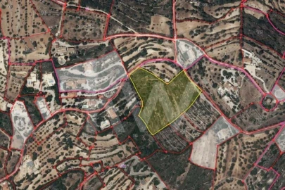 Terreno para Venda em Santa Barbara de Nexe