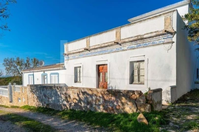 Moradia T3 para Venda em Quelfes