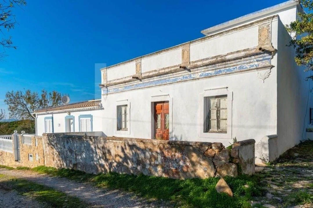 Moradia T3 para Venda em Quelfes Foto 1