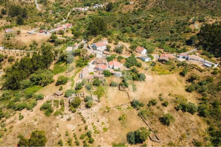 Quinta T2 para Venda em Salir Foto 11