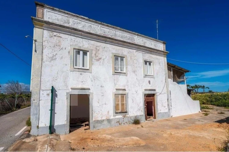 Moradia T6 para Venda em Faro (Sé e São Pedro)