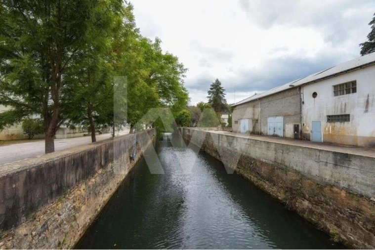 Armazém para Venda em Além da Ribeira e Pedreira Foto 42