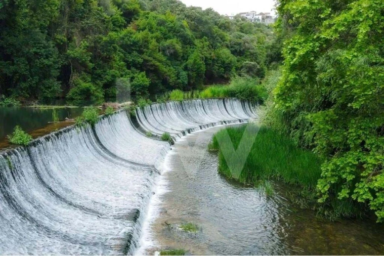 Armazém para Venda em Além da Ribeira e Pedreira Foto 43