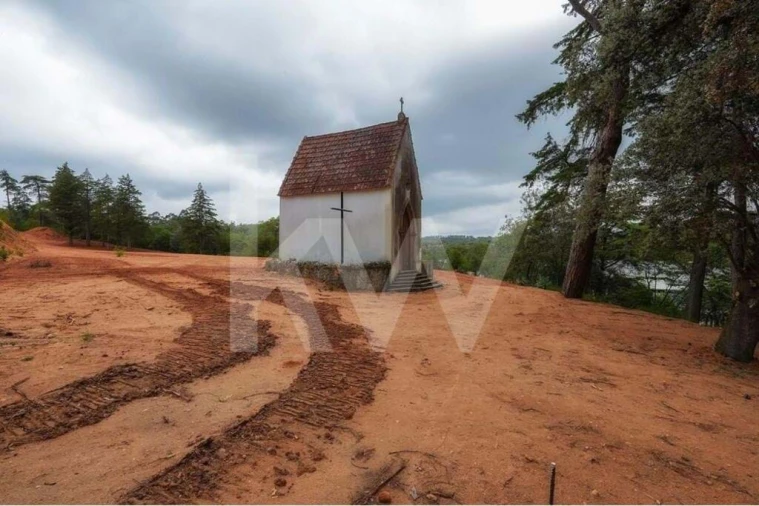 Armazém para Venda em Além da Ribeira e Pedreira Foto 40