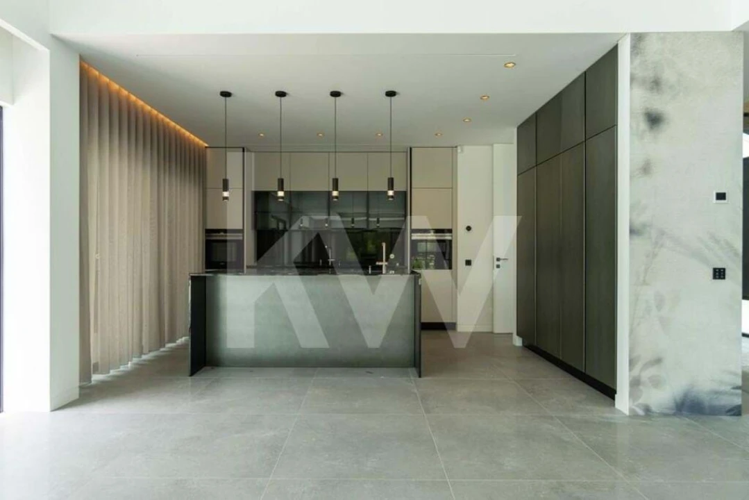 Moradia T4 para Venda em Quarteira Foto 13