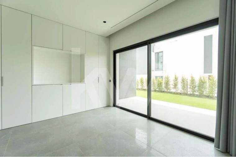 Moradia T4 para Venda em Quarteira Foto 16