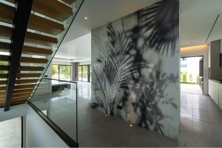 Moradia T4 para Venda em Quarteira Foto 6