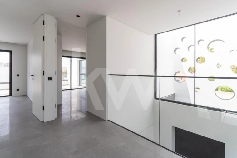 Moradia T4 para Venda em Quarteira Foto 19