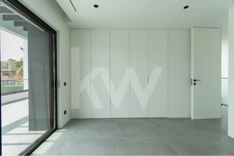 Moradia T4 para Venda em Quarteira Foto 24