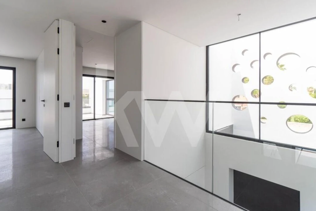 Moradia T4 para Venda em Quarteira Foto 19