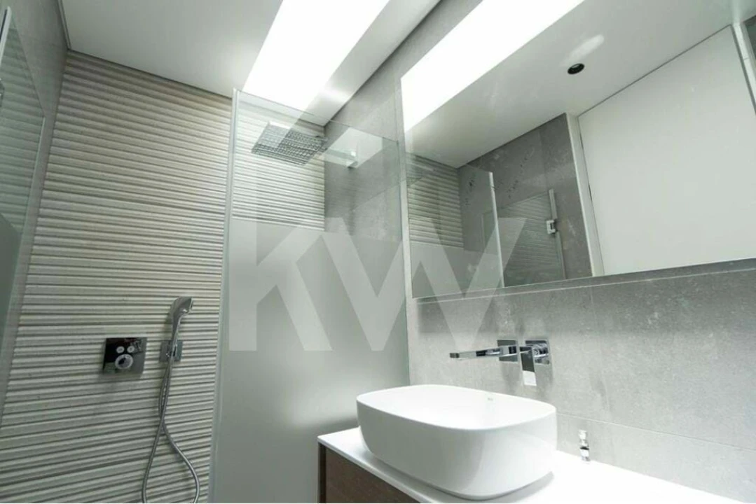 Moradia T4 para Venda em Quarteira Foto 26