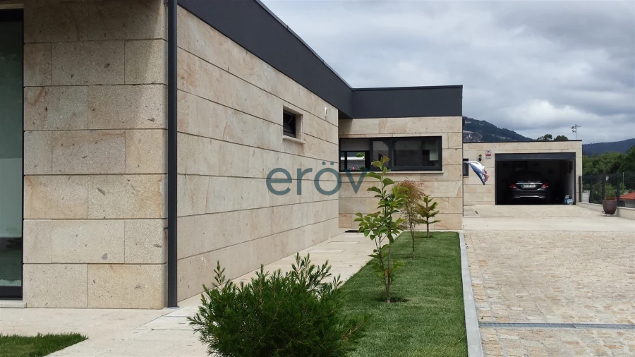 Moradia T3 para Venda em Arca e Ponte de Lima Foto 1